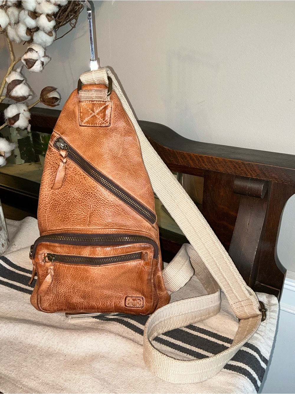 NWOT Bed Stu Leather Unisex Andie Sling Backpack Tan Rustic Retail $240